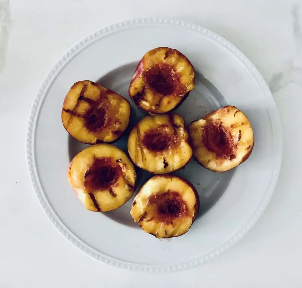 Halved peaches freshly grilled